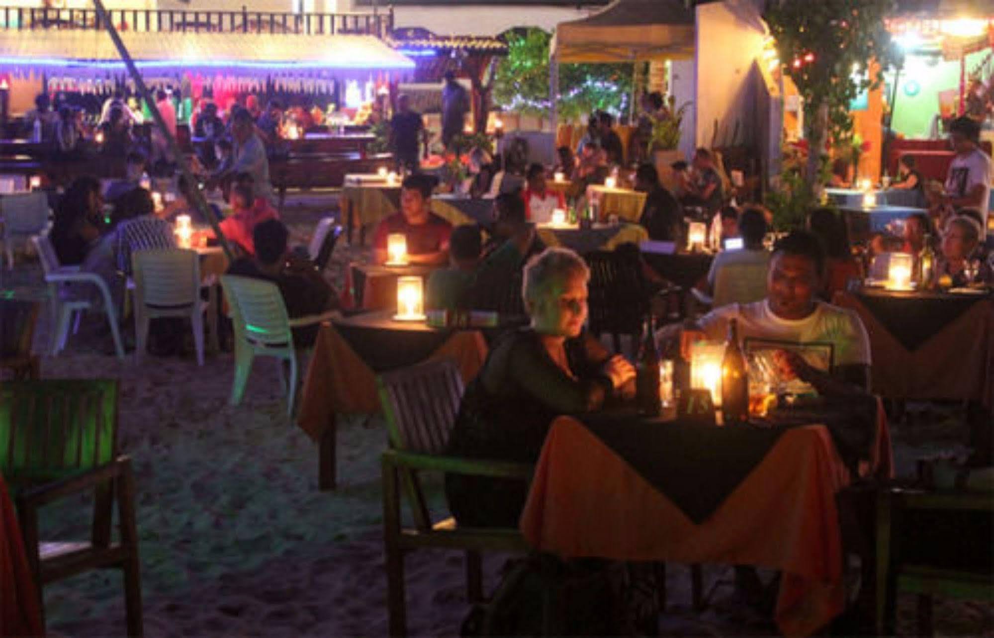 Samaya Beach Hotel ウナワトゥナ エクステリア 写真